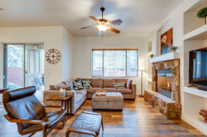 Spacious Flagstaff Townhome 3 Mi to Downtown!